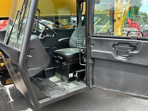 2015 CAT TL943C-15