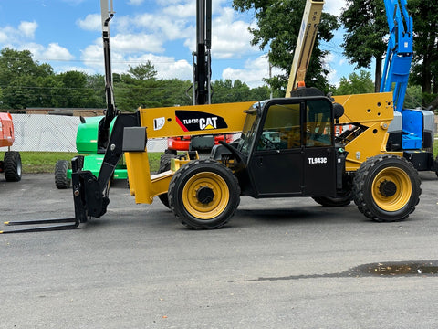 2015 CAT TL943C-3