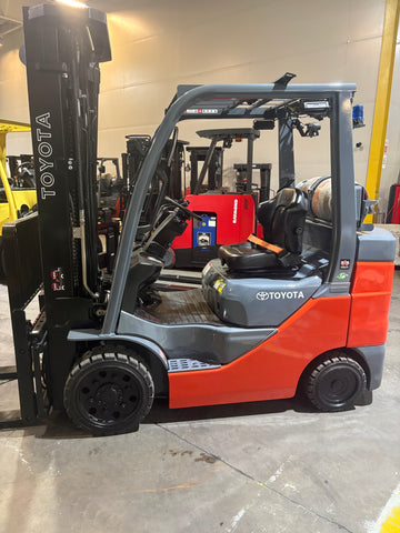 2022 TOYOTA 8FGCU30 6000 LB LP GAS FORKLIFT CUSHION 92/198" 3 STAGE MAST SIDE SHIFTER 744 HOURS STOCK # BF9128729-BUF