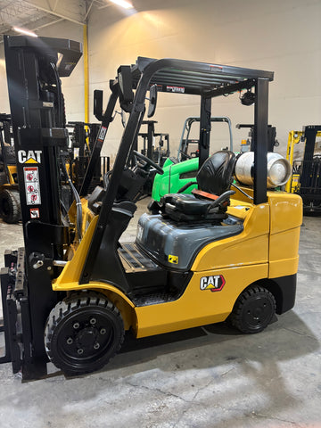 2020 CATERPILLAR 2C6000 6000 LB LP GAS FORKLIFT CUSHION 82/185" 3 STAGE MAST SIDE SHIFTER 972 HOURS STOCK # BF9115279-BUF