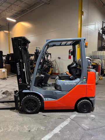 2021 TOYOTA 8FGCU25 5000 LB LP GAS FORKLIFT CUSHION 83/189" 3 STAGE MAST SIDE SHIFTER PLUMBED 4 WAYS TO CARRIAGE 979 HOURS STOCK # BF9119449-BUF