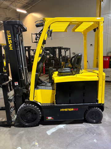 2023 HYSTER E65XN 6500 LB 48 VOLT ELECTRIC FORKLIFT CUSHION 89/130" 2 STAGE FULL FREE LIFT MAST SIDE SHIFTING FORK POSITIONER 672 HOURS STOCK # BF9112959-BUF