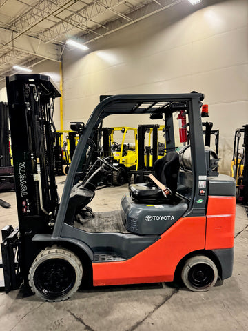 2022 TOYOTA 8FGCU32 6500 LB LP GAS FORKLIFT 1875 HOURS CUSHION 87/187" 3 STAGE MAST SIDE SHIFTER 4 WAY PLUMBING ORIGINAL PAINT & TIRES STOCK # BF991189-BUF - United Lift Equipment LLC