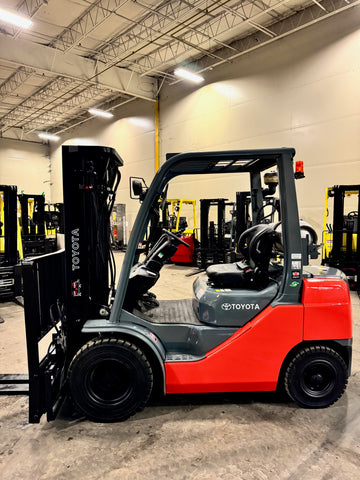 2011 TOYOTA 8FGU25 5000 LB LP GAS FORKLIFT PNEUMATIC 85/189" 3 STAGE MAST SIDE SHIFTING FORK POSITIONER ONLY 1752 HOURS STOCK # BF9116279-BUF - United Lift Equipment LLC
