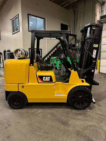 2020 CATERPILLAR/MITSUBISHI FGC70K 15500 LB LP GAS FORKLIFT CUSHION 97/121" 2 STAGE CLEAR VIEW MAST 1445 HOURS (Choice of Side Shifter or Side Shifting Fork Positioner) STOCK # BF9392549-BUF - United Lift LLC