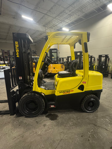 2017 HYSTER H60FT 6000 LB DIESEL FORKLIFT PNEUMATIC 86/181" 3 STAGE MAST SIDE SHIFTING FORK POSITIONER 1290 HOURS STOCK # BF9236279-BUF - United Lift LLC