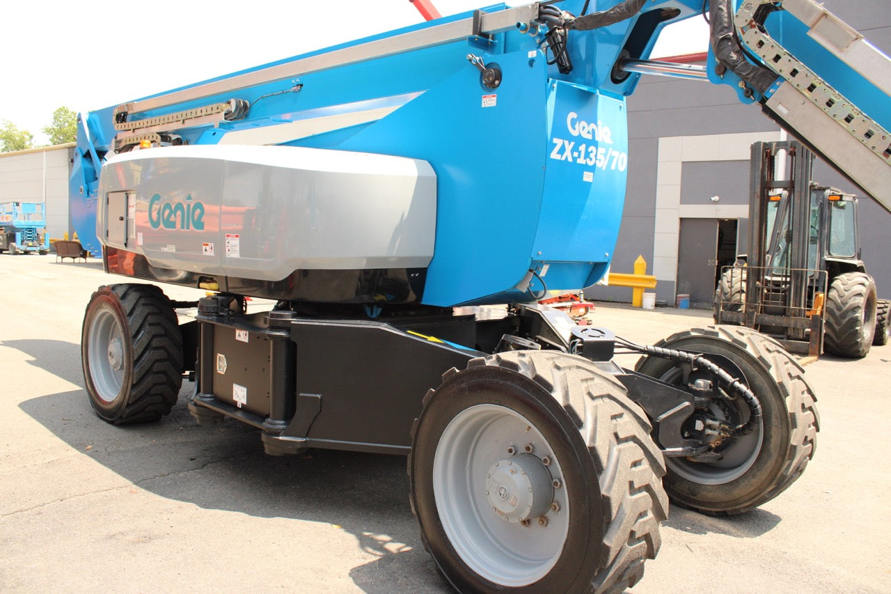 2022 GENIE ZX135/70 ARTICULATING BOOM LIFT AERIAL LIFT WITH JIB