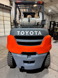2018 TOYOTA 8FG35U 8000 LB LP GAS FORKLIFT PNEUMATIC 89/187" 3 STAGE MAST SIDE SHIFTER 1542 HOURS STOCK # BF9194439-BUF