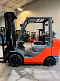 2020 TOYOTA 8FGCU32 6500 LB LP GAS FORKLIFT CUSHION 86/187" 3 STAGE MAST 1452 HOURS SIDE SHIFTER STOCK # BF9118459-BUF - United Lift LLC