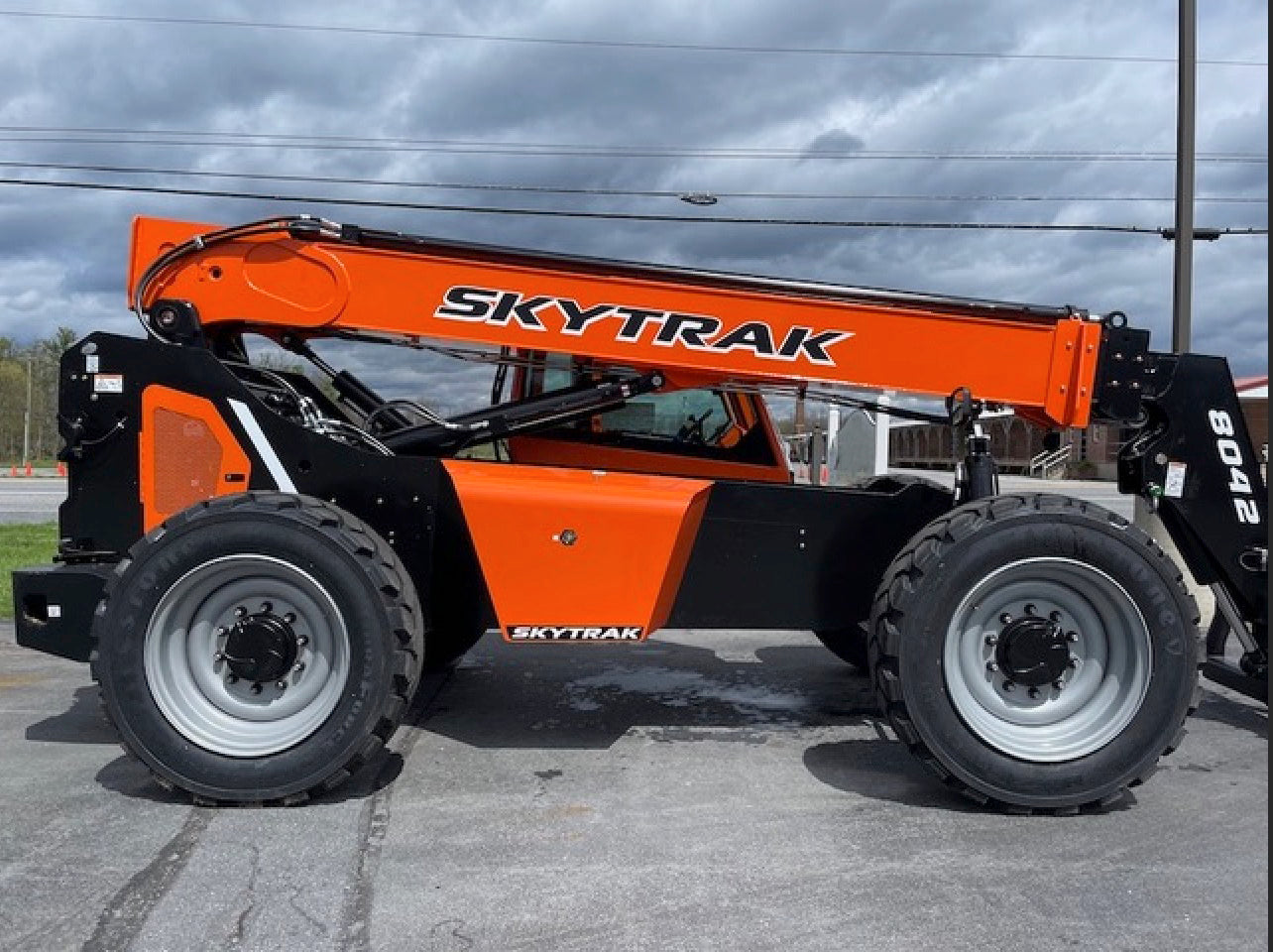 2024 SKYTRAK 8042 8000 LB DIESEL TELESCOPIC FORKLIFT TELEHANDLER