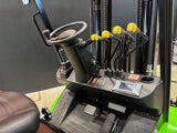 2025 VIPER FB30 6000 LB 80 VOLT LITHIUM-ION ELECTRIC FORKLIFT PNEUMATIC 88/189" 3 STAGE MAST SIDE SHIFTER STOCK # BF9362989-ILE - United Lift LLC