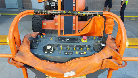 2013 JLG 600AJ-7